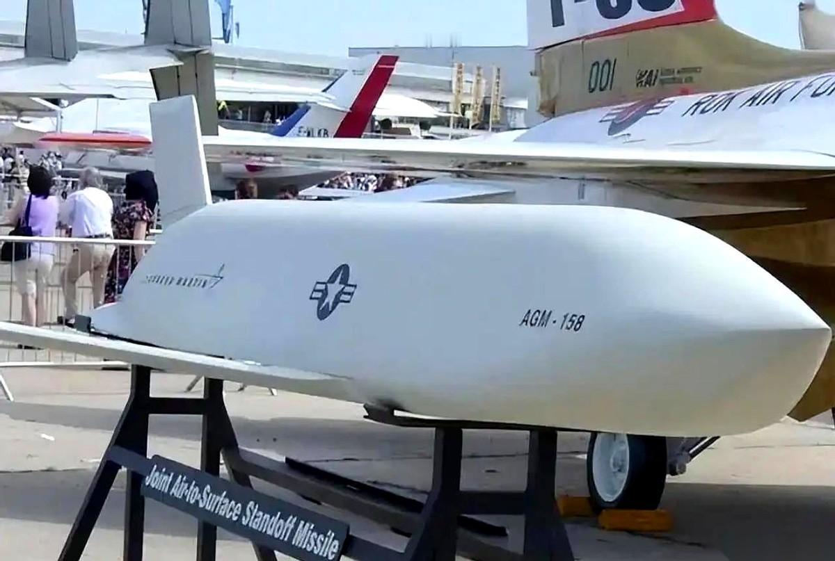 美国那款号称专盯印太的王牌导弹，JASSM-ER，最近突然有了一个匪夷所思的新去