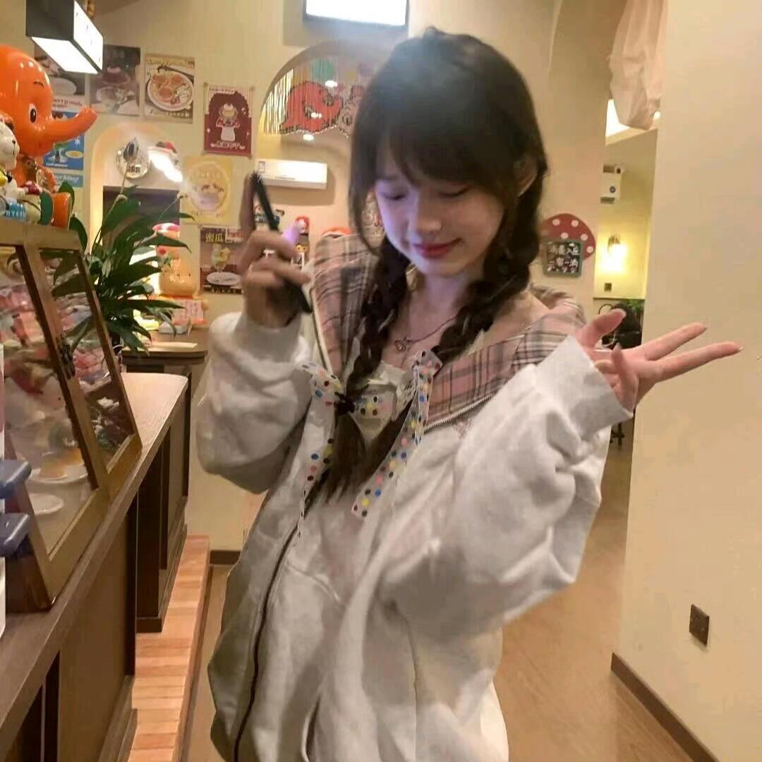 WeChat｜小众氛围感女生头像分享｜图源网络 