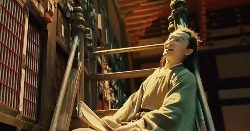 你知道课本上的“离离原上草”，其实是删减版吗？来看看原版，你觉得该不该删掉？
在