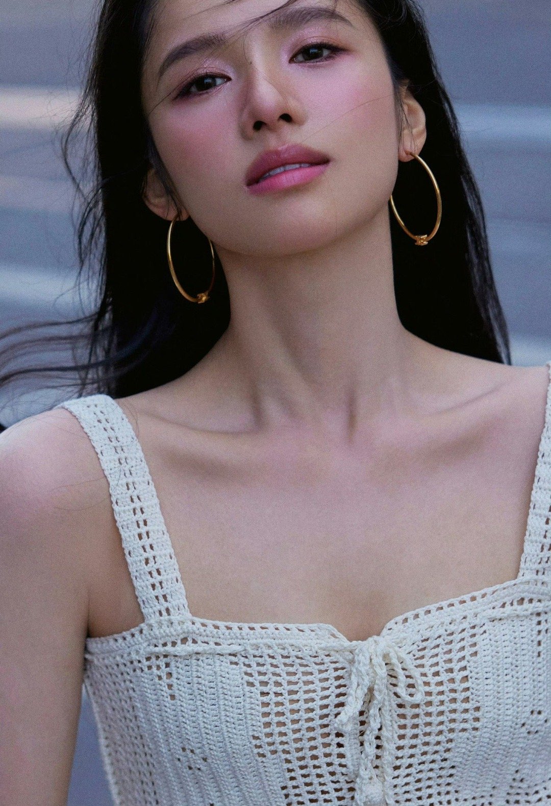：张婧仪复古大片啊啊啊好美一张脸好喜欢仪酱身上自由洒脱野性高级的感觉啊！仪神！美