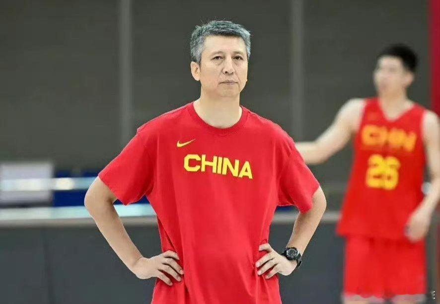 #辽宁男篮##广州男篮vs辽宁男篮# 国家男篮主教练老叔来了，广州男篮真给力！?