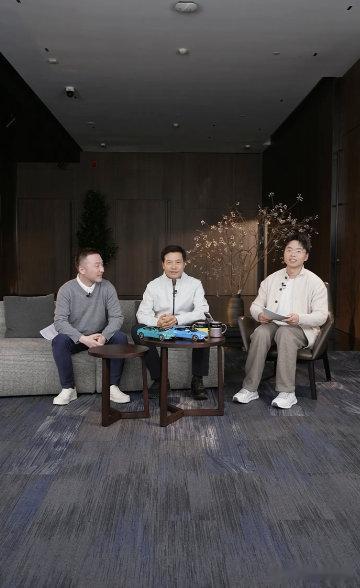 【徐洁云回应被罚】雷军回应小米KOL事件 徐洁云现身雷军直播。雷军：整个小米做了