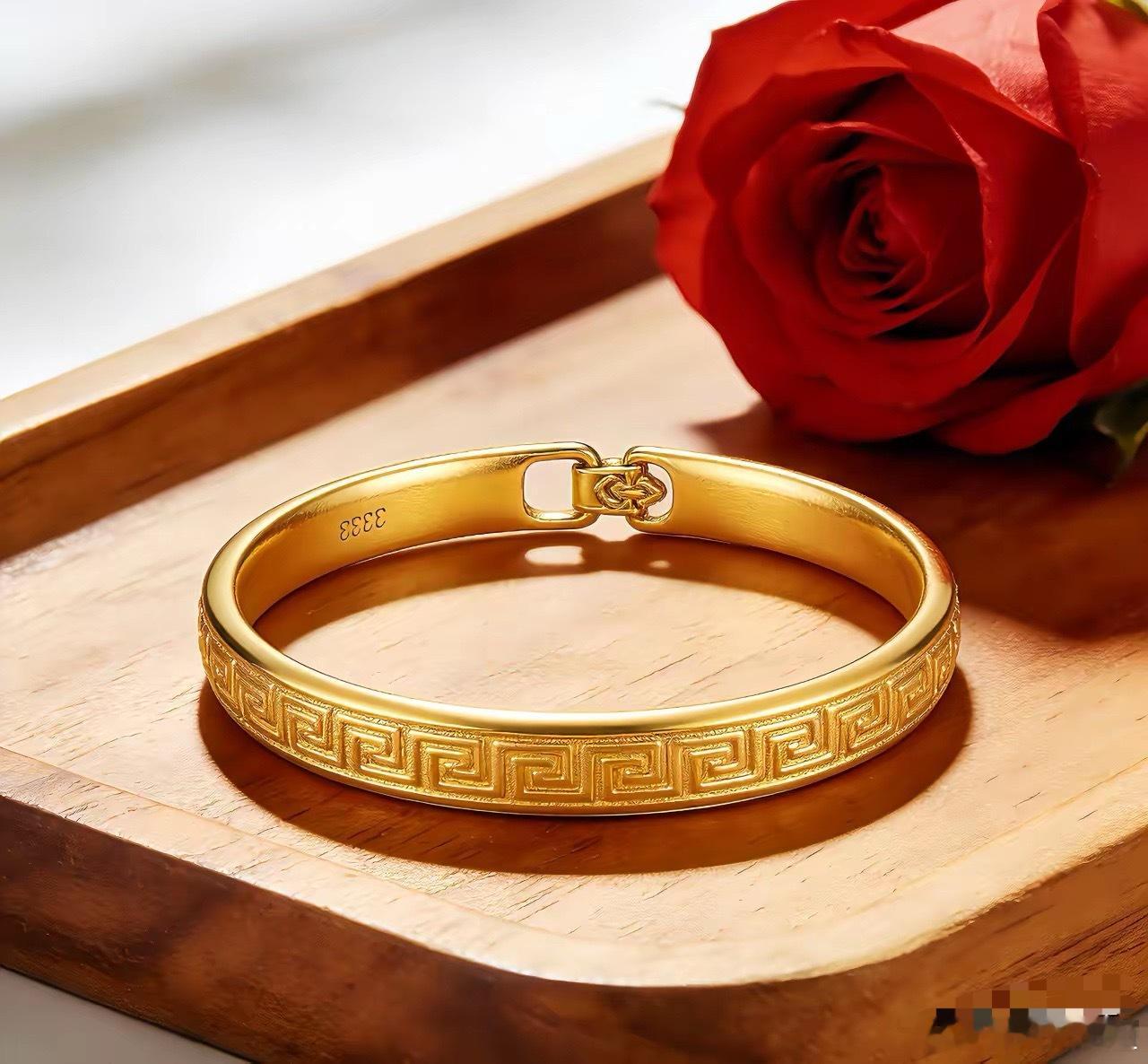 金价 金价最新消息！金价又变了！2026年1月4日早上7点，黄金行情看着有点刺激