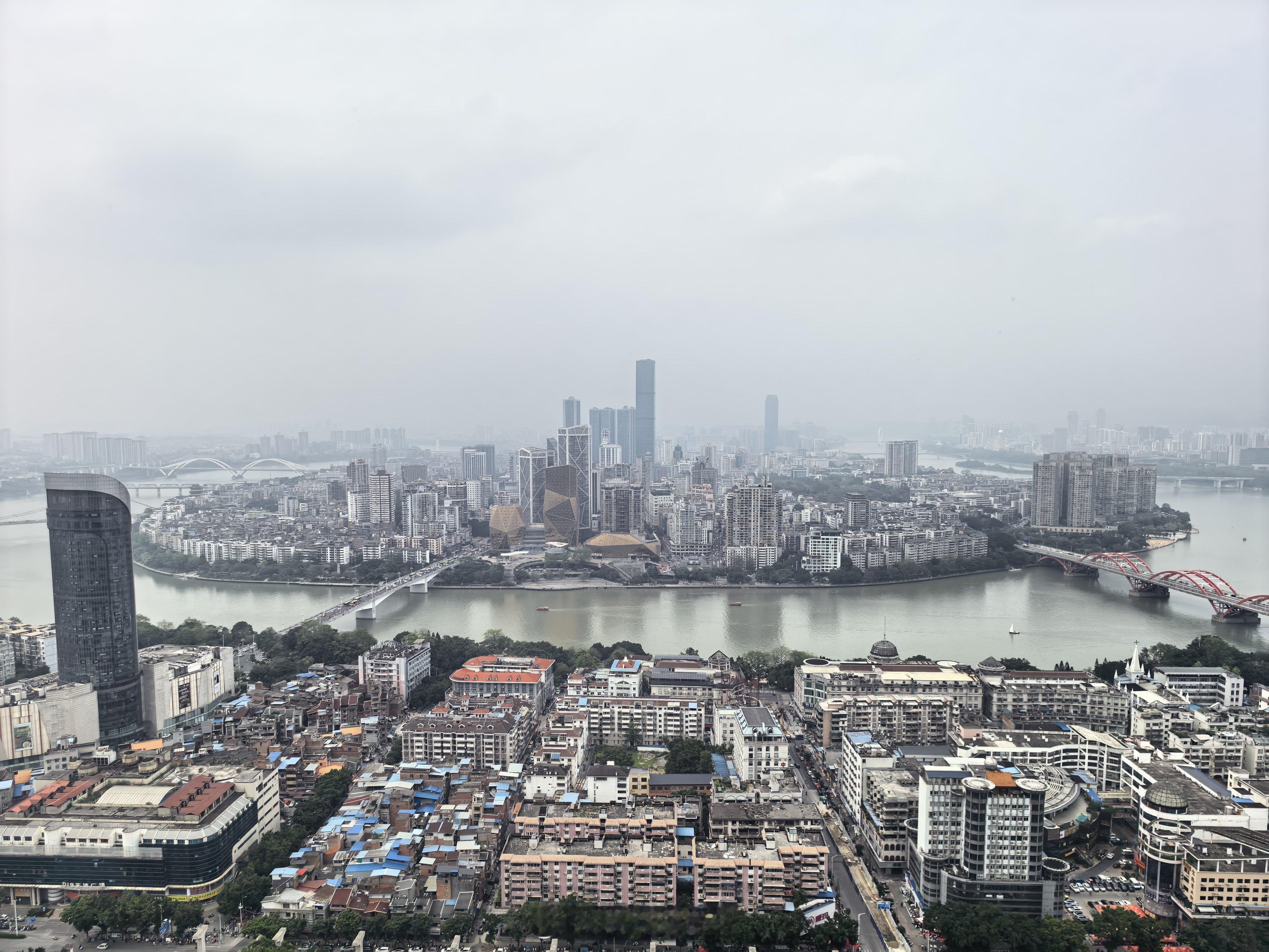 柳州地震 我的天啊，广西柳州5.2级左右地震 ，五一刚从柳州自驾往返过……愿平安