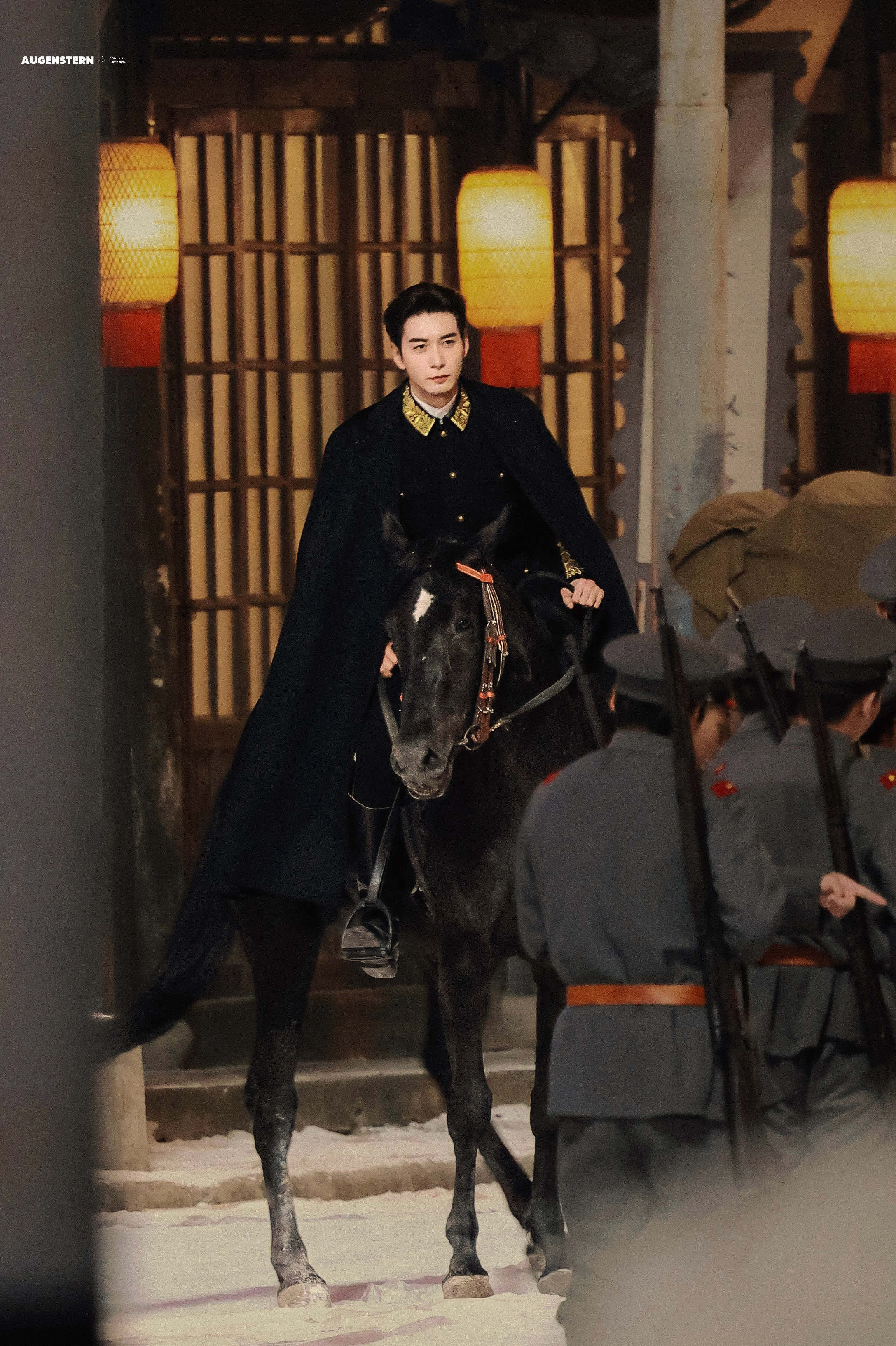 陈星旭骑马我穿婚纱 说到陈星旭骑马这件事~除了我们《轧戏》的秦宵一，又怎么少的了