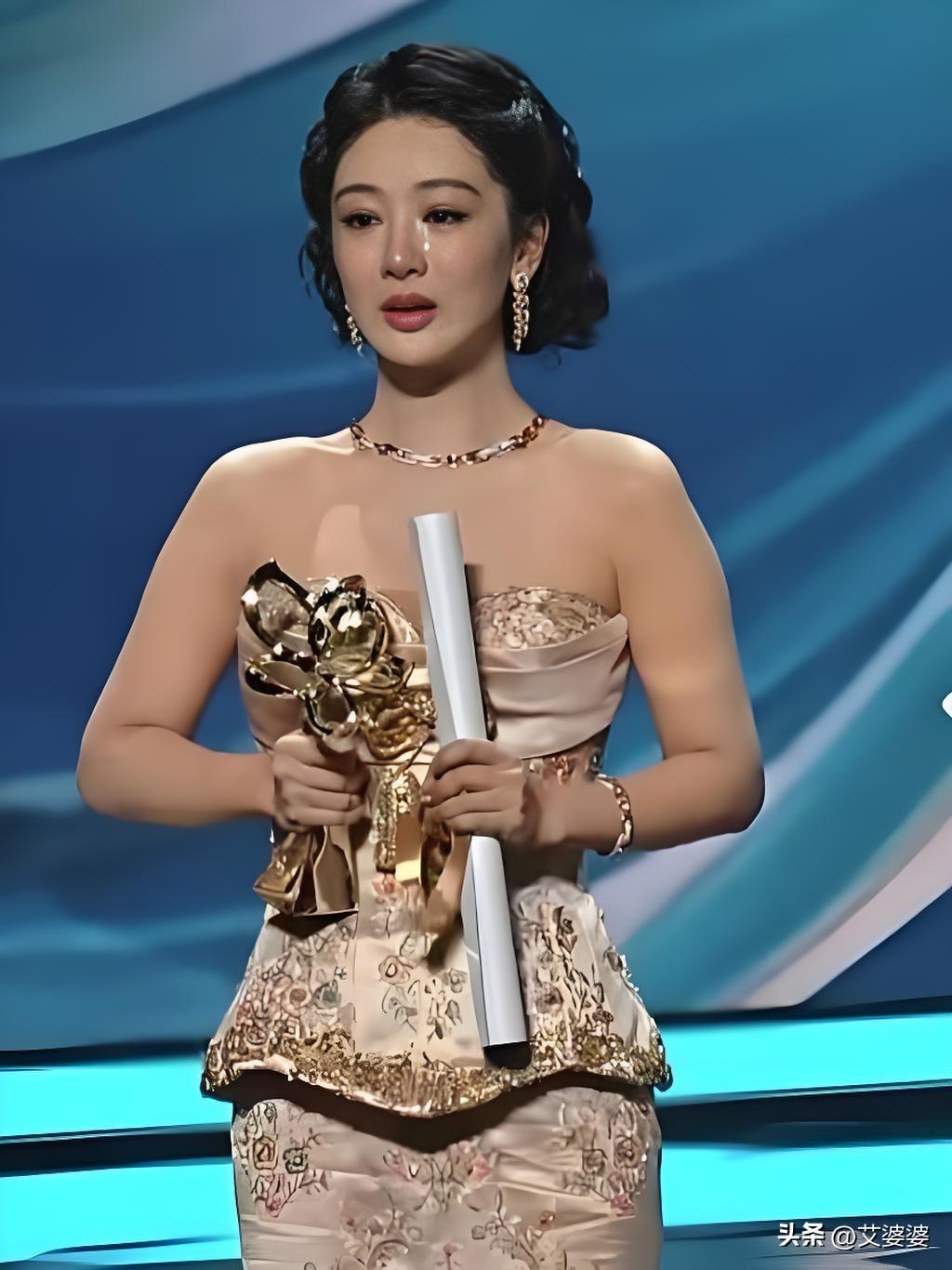 白玉兰最佳女主角奖是什么意思，为什么获奖时很多人会忍不住哭？
白玉兰奖是上海电视