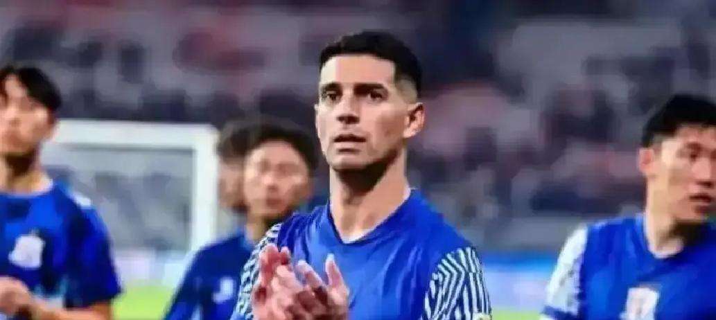 300万欧年薪被卡死
 
武汉三镇刚谈妥的巴西前锋路易斯，下午就收到足协邮件：税