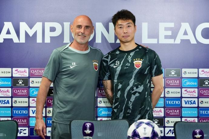 上海上半场亚冠已经3-0了！下半场不要轻敌被逆转！还是要不断进攻！延续上半场状态