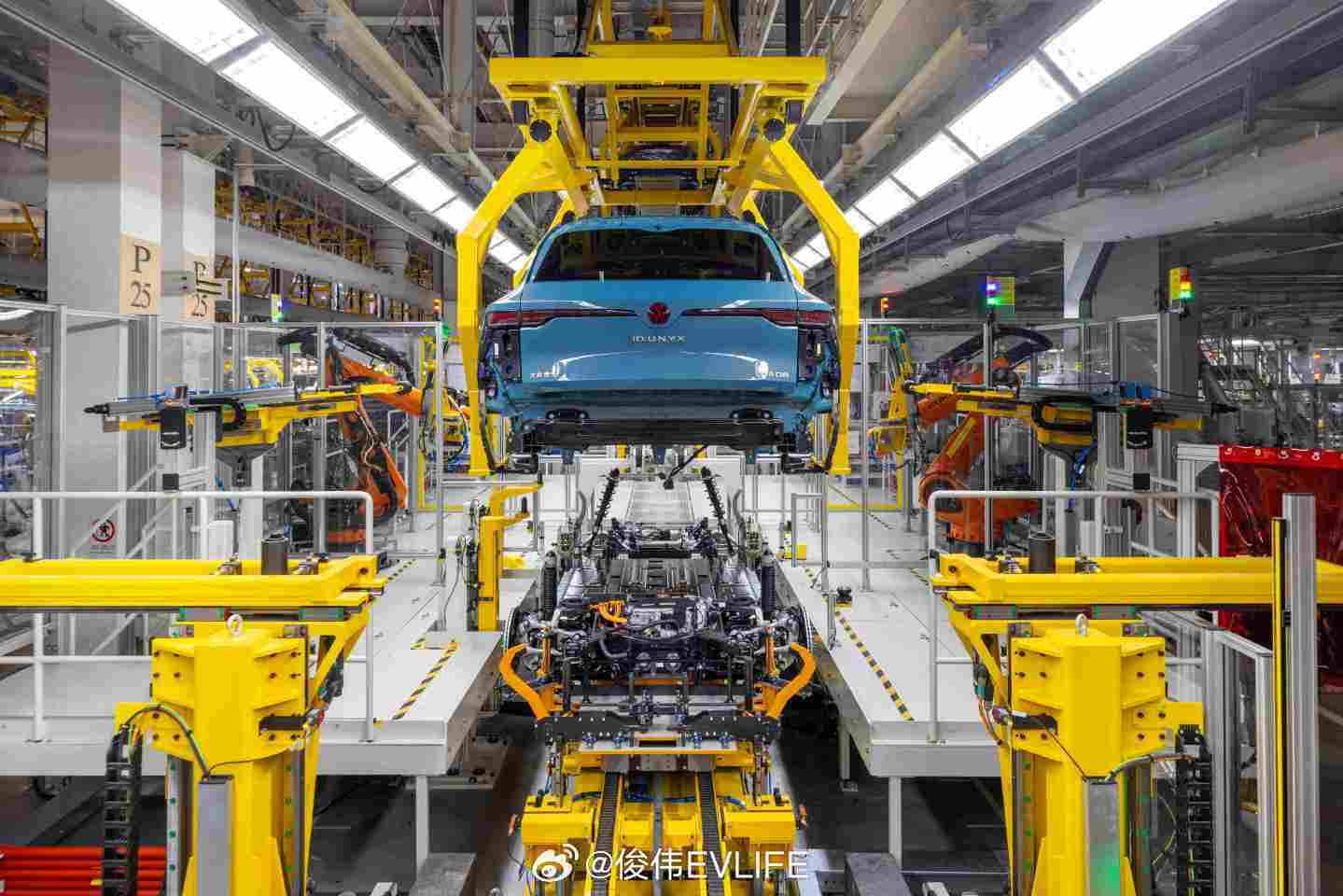 大众小鹏首款联合开发车型量产 24个月从签约到量产，这速度确实可以。与众08在大