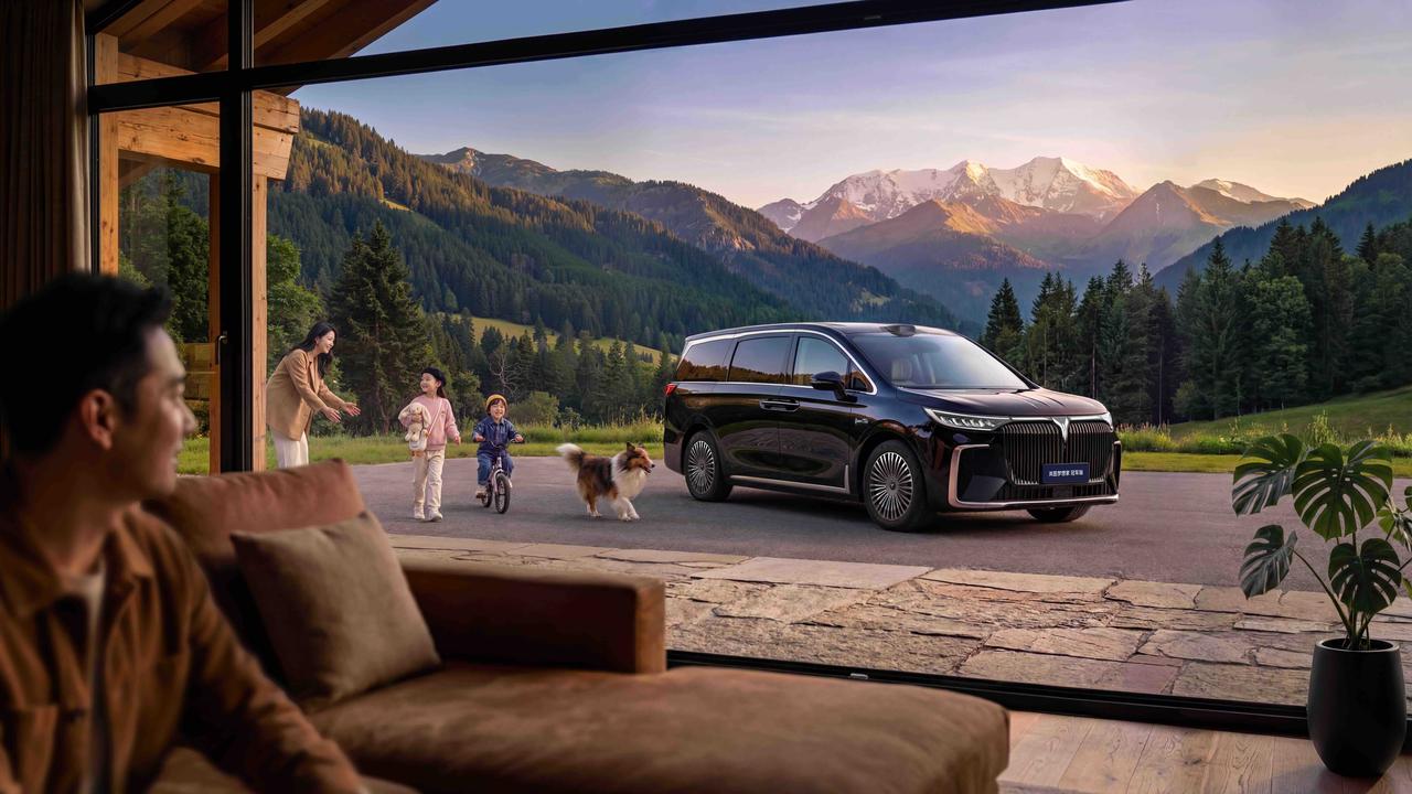 很多人一直觉得：MPV 这种大车，和“智能驾驶”关系不大。

但这次岚图梦想家的