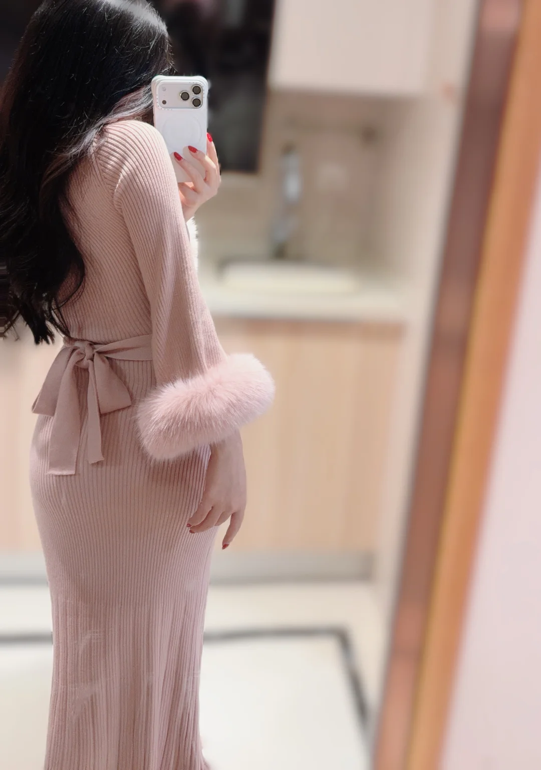 不出意外的娇媚感