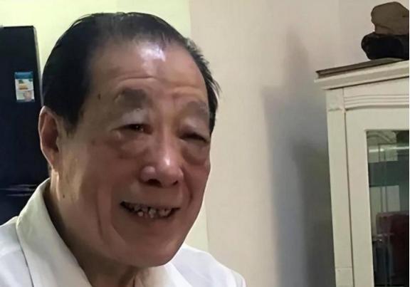 1982年，曾任职沈阳军区副司令员的孙玉国，受到转业处理，多年老兵竟然变为普通职