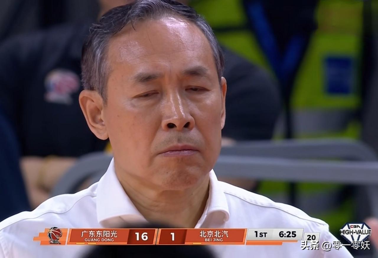 广东东莞宏远近几个赛季最梦幻的开局！
对阵北京北汽的比赛中，广东队的进攻效率高的