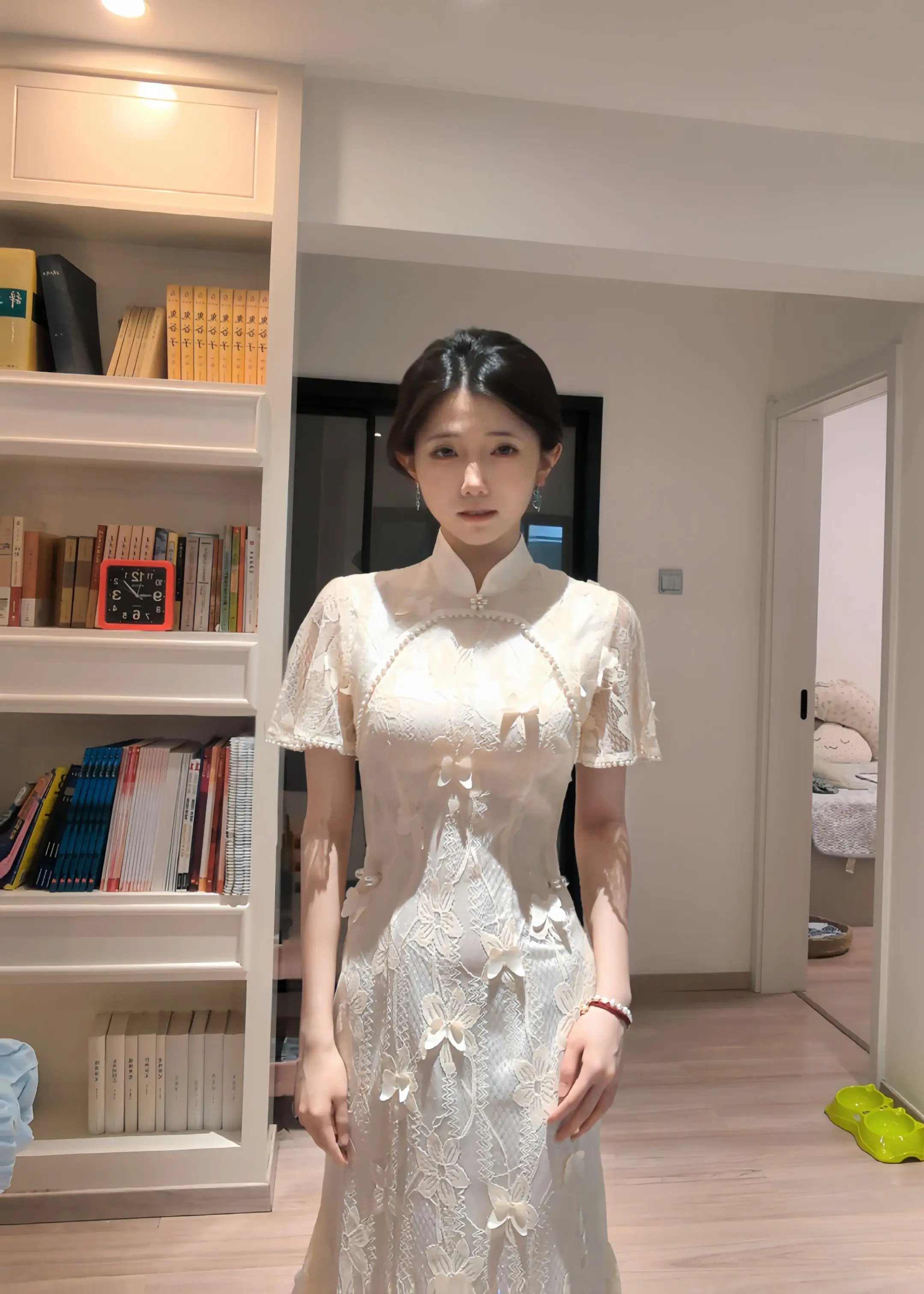 瞬美目以流眄 含言笑而不分