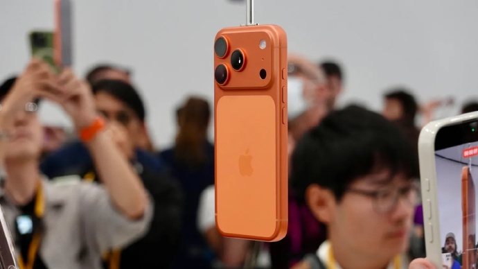华强北iPhone17Pro激光改卡槽基础的功能和配置或许可以整出来，但是想要1