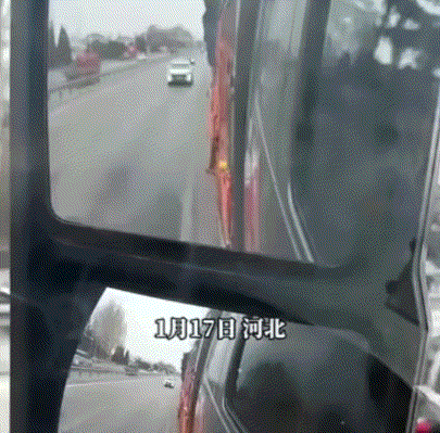 泪目了。山东，一男子开货车路过姐姐家附近，姐姐正好给男子打电话得知此事，于是在问