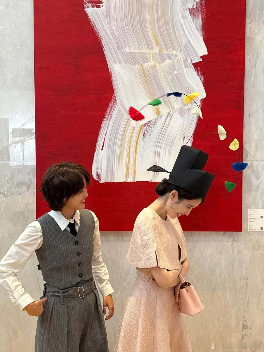 21世纪大君夫人  扮演成熙周秘书的李妍更新～好多合照 