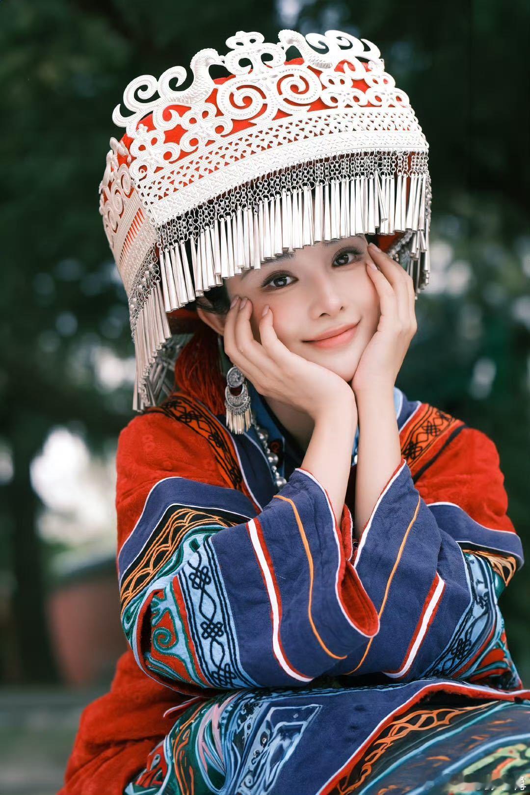 彭小苒说圈外网不好彭小苒感谢九惑大人的托举彭小苒直播连线林柏叡，因为信号差简直在