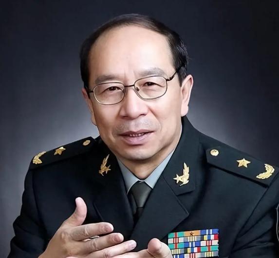 美国记者问金一南：“如果把中国2000亿的三峡大坝炸了，中国会怎么办？”金一南听