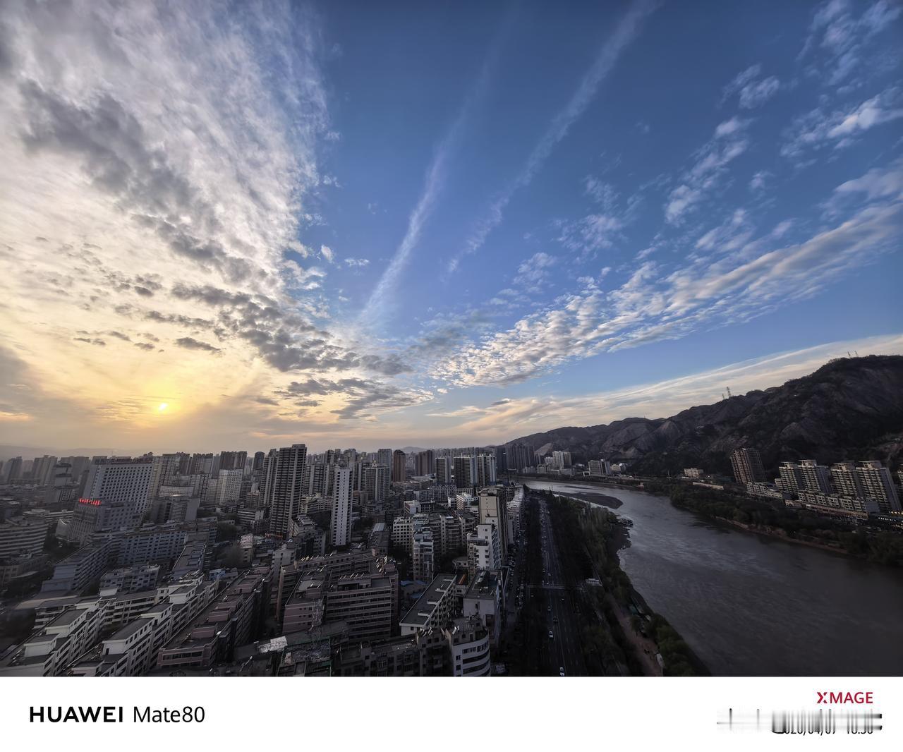 分享一张自然风景的照片激情晚霞