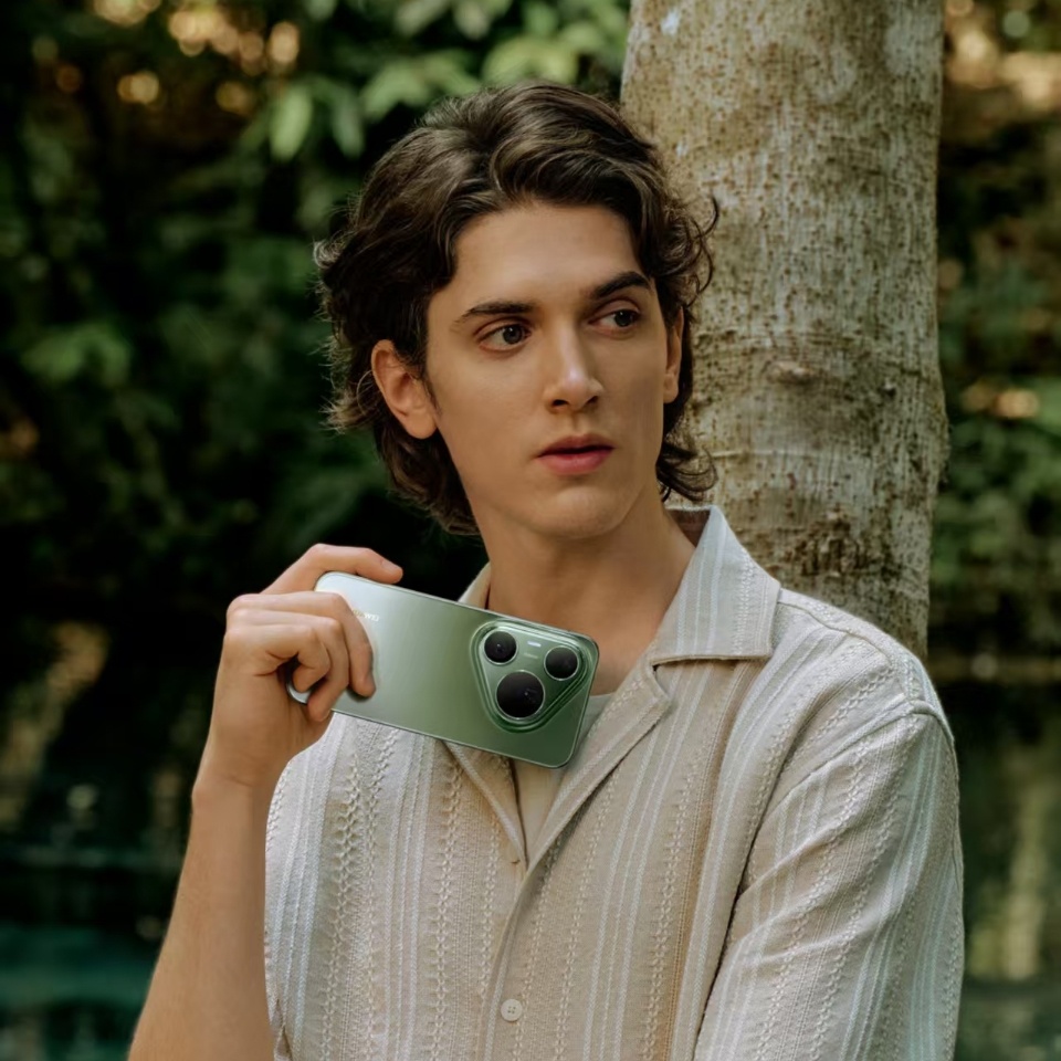 橘子海、翡翠湖、霞光紫、晨曦金、曜石黑，你们Pick哪个？华为Pura90系列外