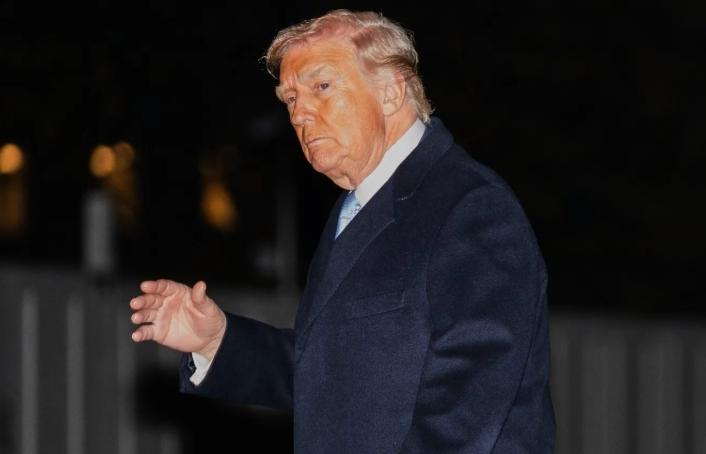 关于爱泼斯坦文件，美媒揭特朗普态度突然反转幕后
在美国众议院即将投票前夕，美国总