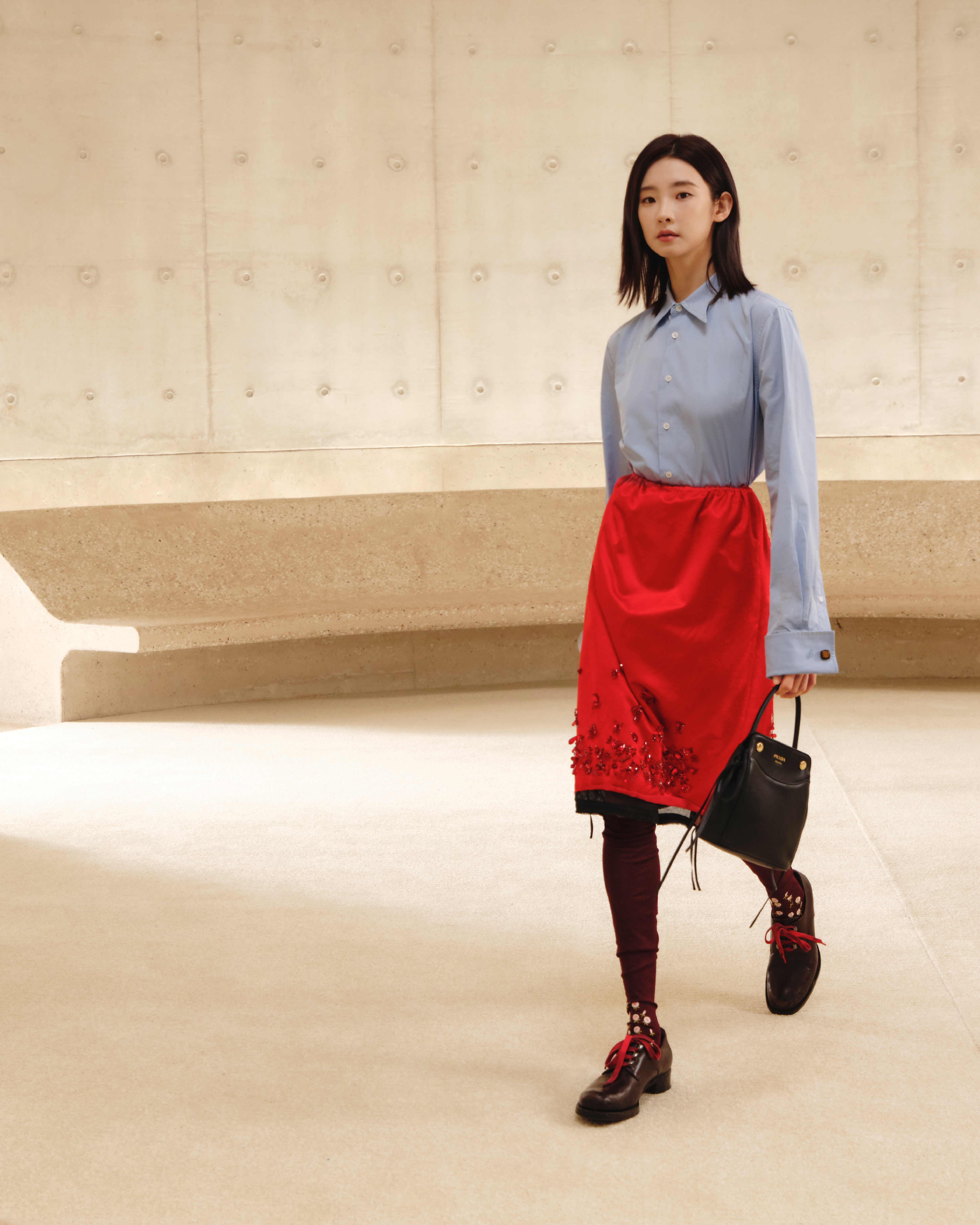 张艺凡出镜Prada 2026七夕广告大片Prada七夕环形回响Prada臻爱之
