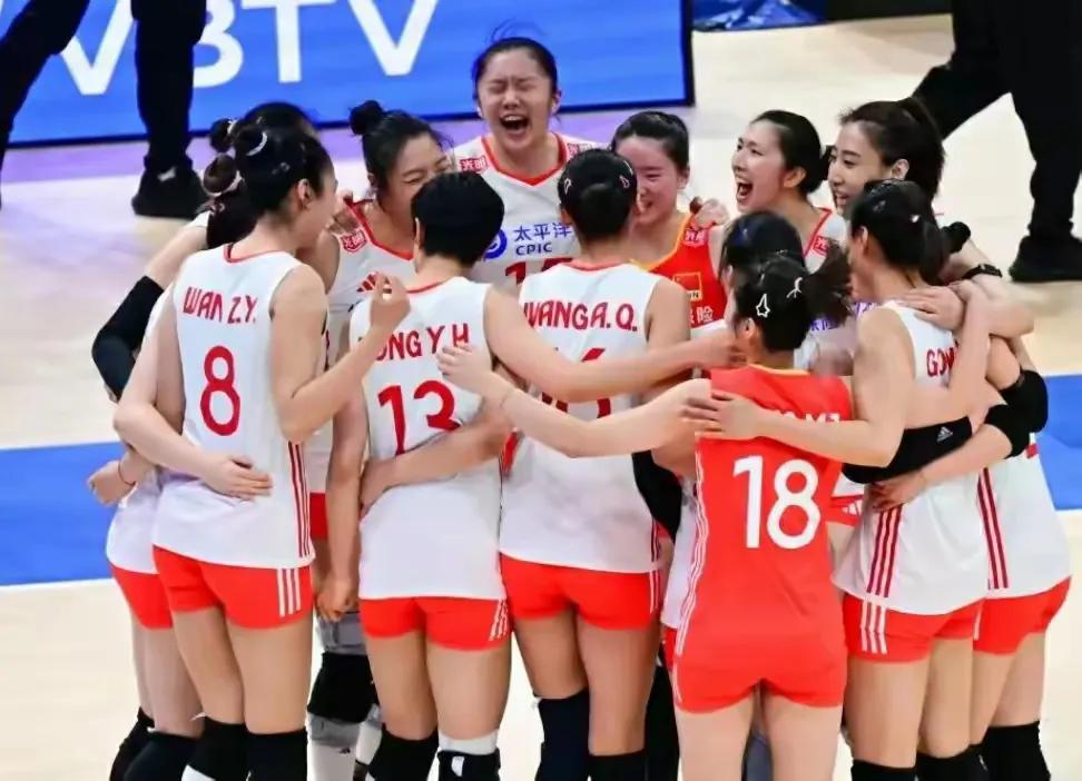 6月21日，晚上20:00，女排世联赛香港站，中国女排迎战日本女排！
相比去年联