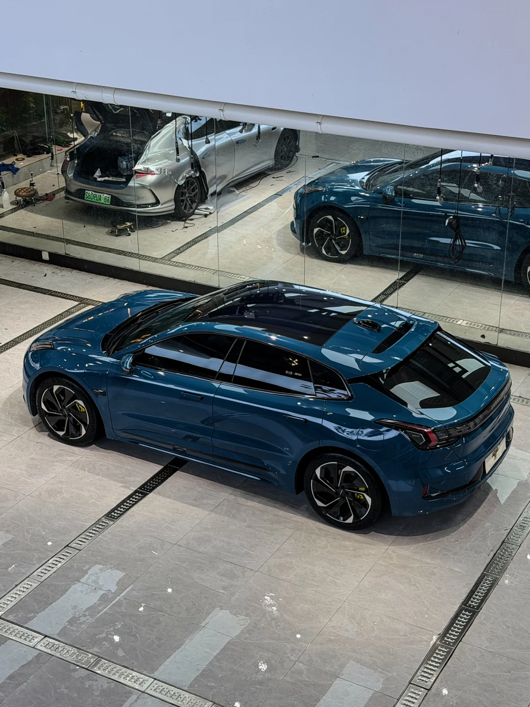 够好才配！强烈安利暗蓝调的极氪001肤色