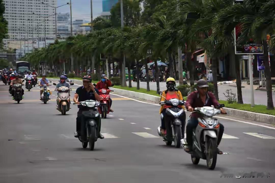 越南开始要逐步禁止燃油摩托车了，我们的电摩是不是要有市场了呢？曾经丢失的市场，可