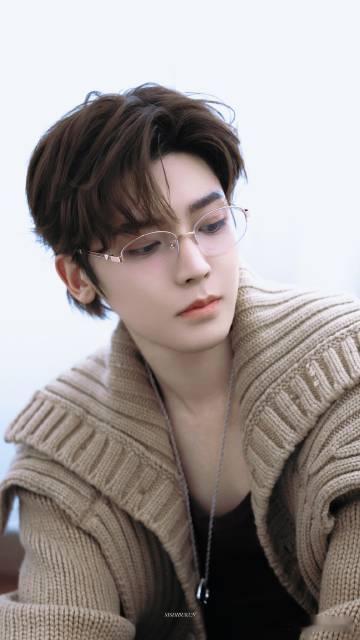 侯明昊看完红烨看陆江来侯明昊妖王和钓系绿茶通通笑纳 这位年轻演员的每一次转型都令