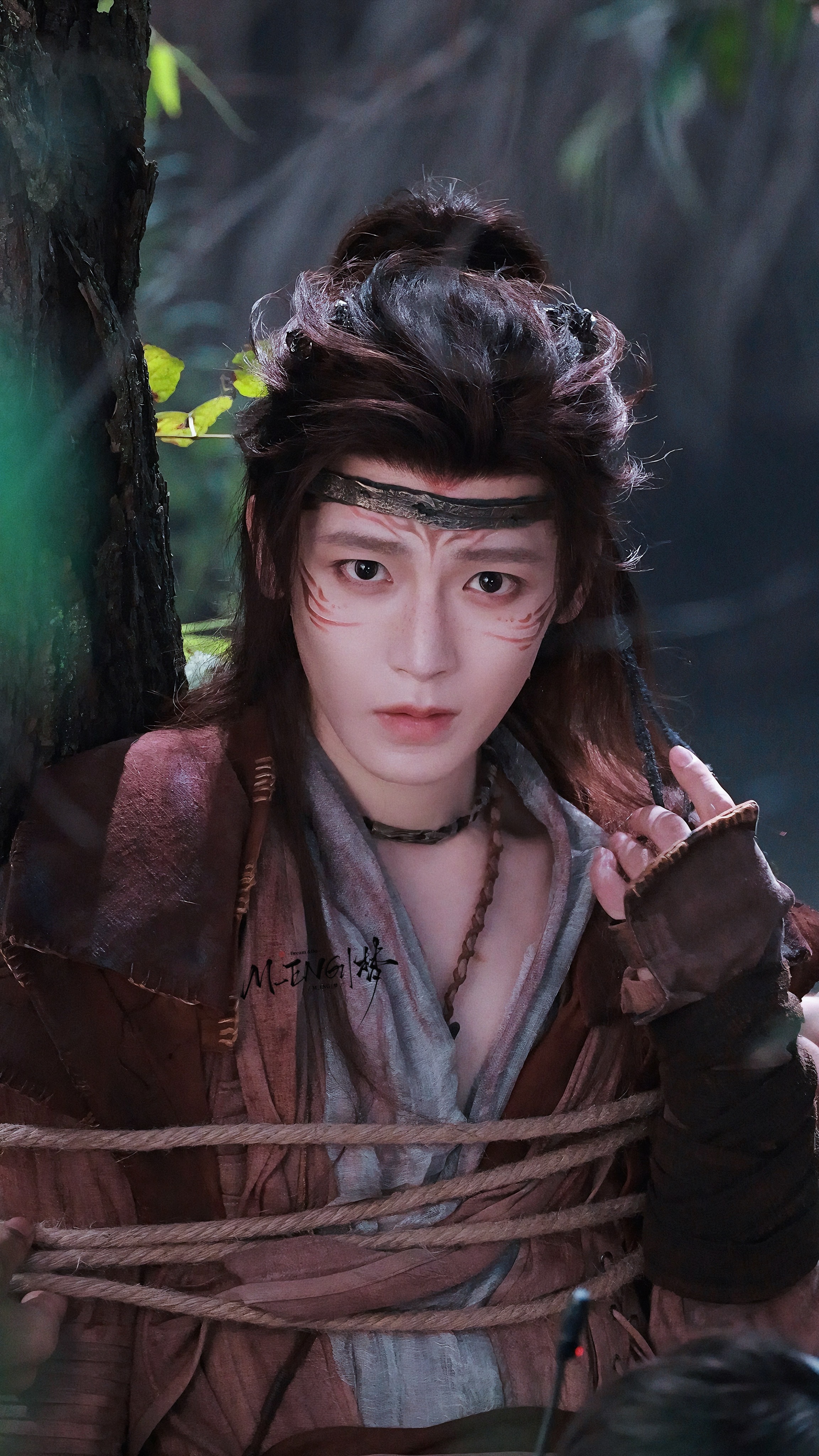侯明昊[超话]  这只小狐狸🦊野性十足又自带蛊人美貌侯明昊  | 侯明昊容尘子