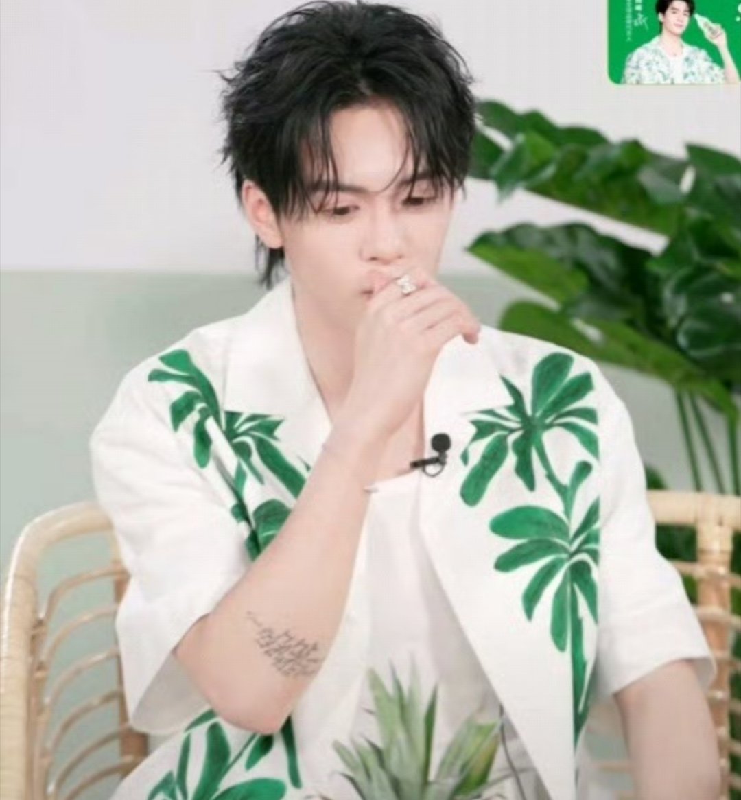 浅浅盘点一下今日份男明星直播生图，友友们来品鉴[举手][举手]曾舜晞，丞磊，刘轩