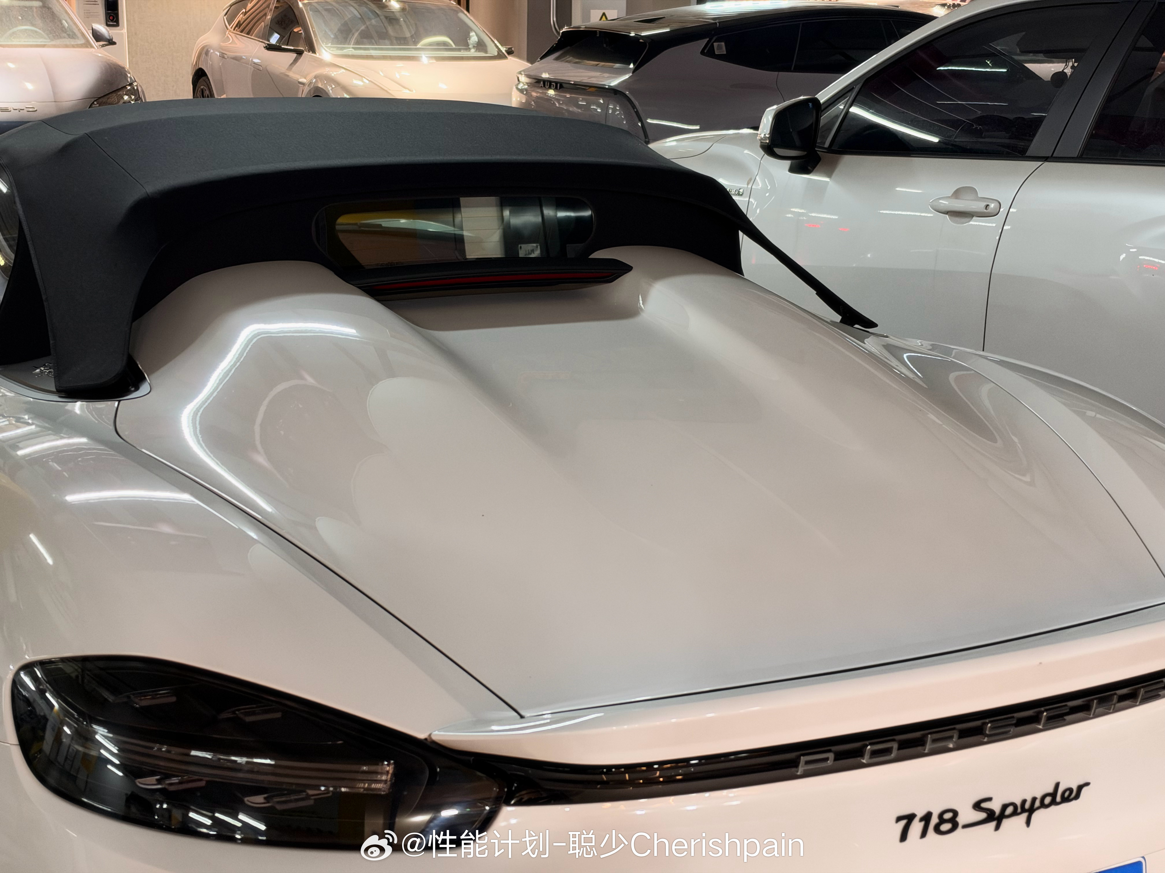 谁这么有品味718 Spyder918同款双驼峰 手动软顶敞篷价格已经够买911