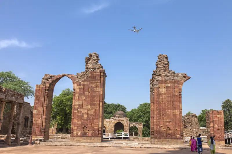 飞行员身亡三哥的天塌了！干啥啥不行，吹牛第一名。三哥和韩国一样，整天到处吹牛、整