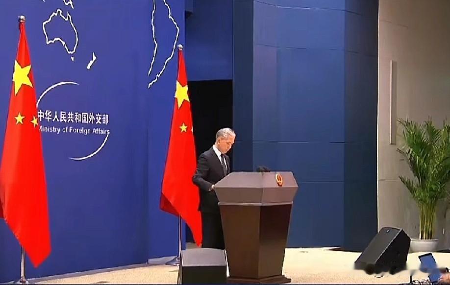 12月16日晚上的最新消息速报，全都不容错过，第一条： 日方抹黑中国国防，中方强