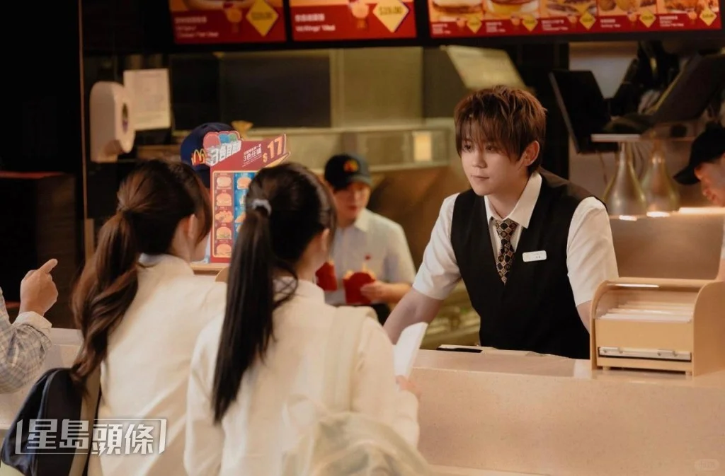 姜涛升职麦当劳经理！店内揽客点餐熟门熟路