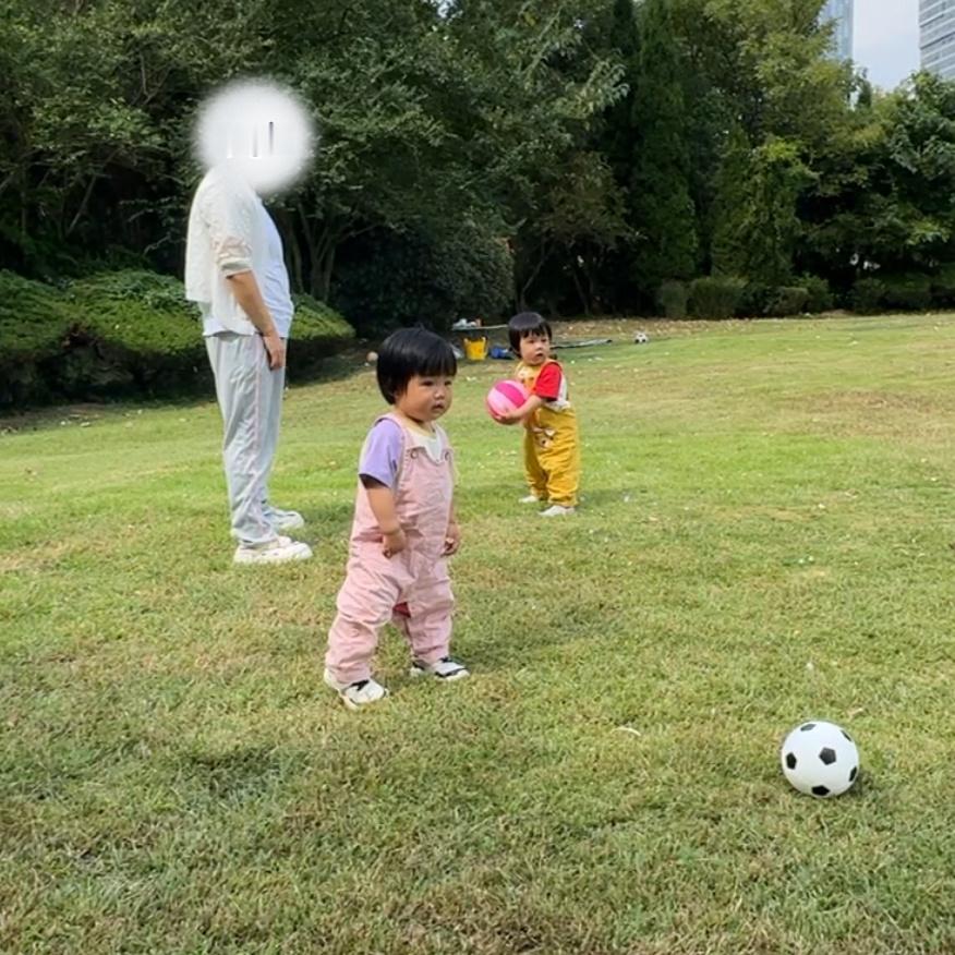 离开绾绾们已经差不多快半个月了这半个月我觉得自己慢慢的有些煎熬我之前说一离开她们