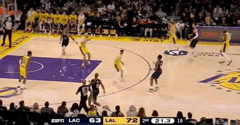 柯林斯流血了返回更衣室！快船vs湖人