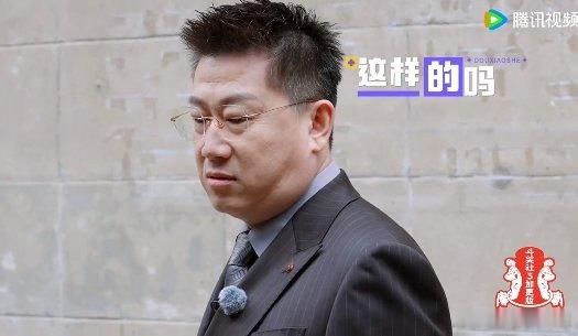 向佐撞脸朱元璋  斗笑社  向佐这波扮丑，真是让人大开眼界！不仅成功通过人脸识别