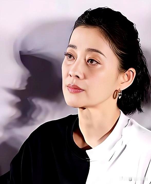 同演一部剧，男主拿8万8，女主凭啥拿300万？
这悬殊差价，当年郭涛懵得直接去找