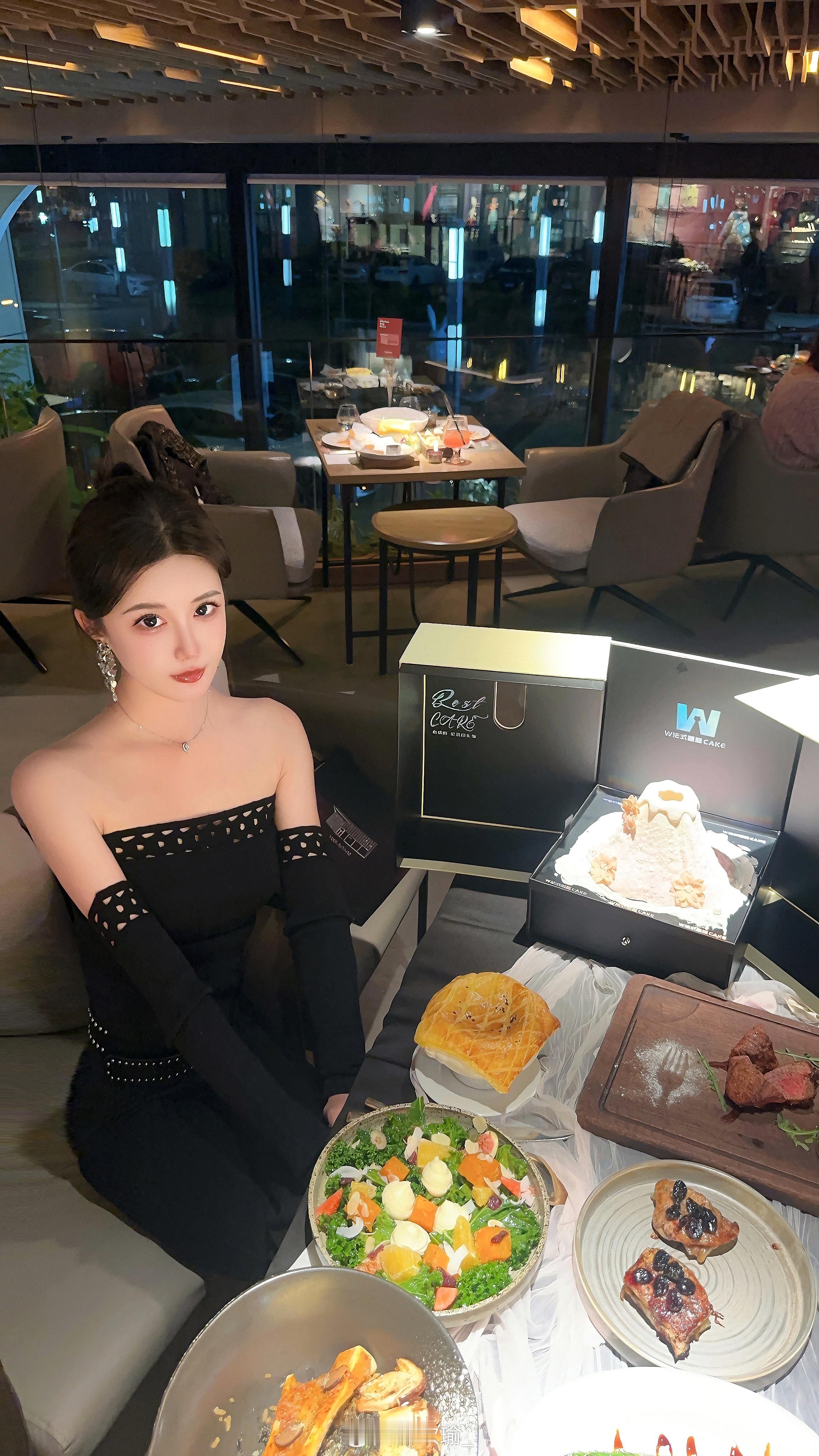 请让平静的幸福贯穿我生活的每分每秒🥂🎂𝓗𝓪𝓹𝓹𝔂 𝓫𝓲𝓻𝓽