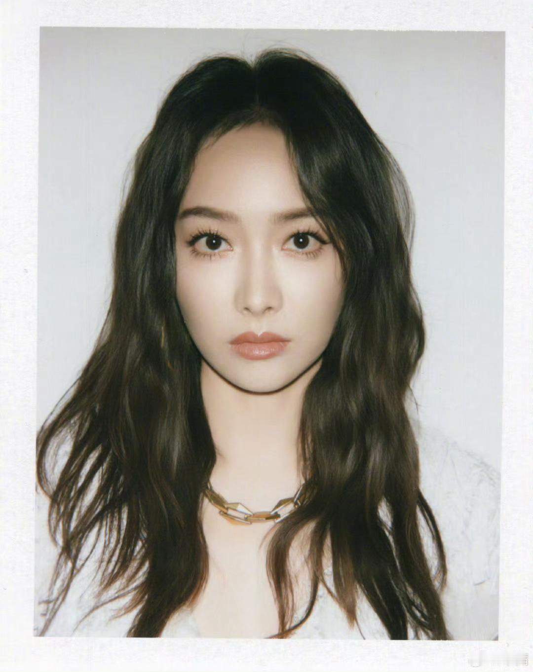 宋茜撕拉片来啦啊啊啊啊姐姐好美😍宋茜真拍了撕拉片 ​​​