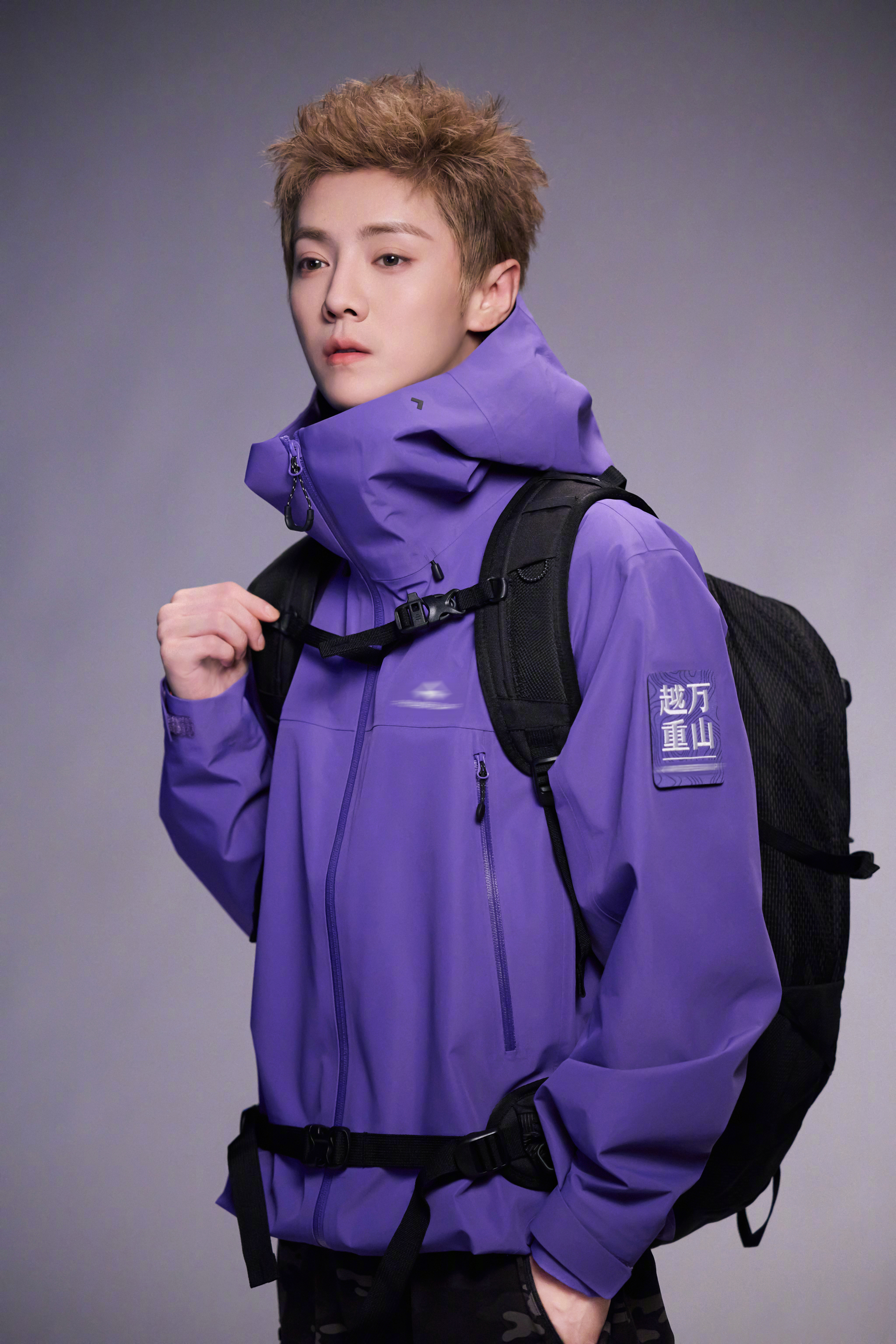 歌手鹿晗 🦌鹿晗拓路者品牌全球代言人 直到有另一个人能体会我的感觉不用说不用问