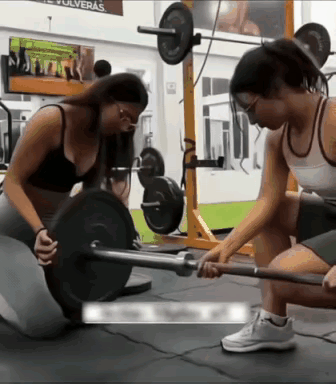 两人配合太不到位了
吐口水是什么意思？