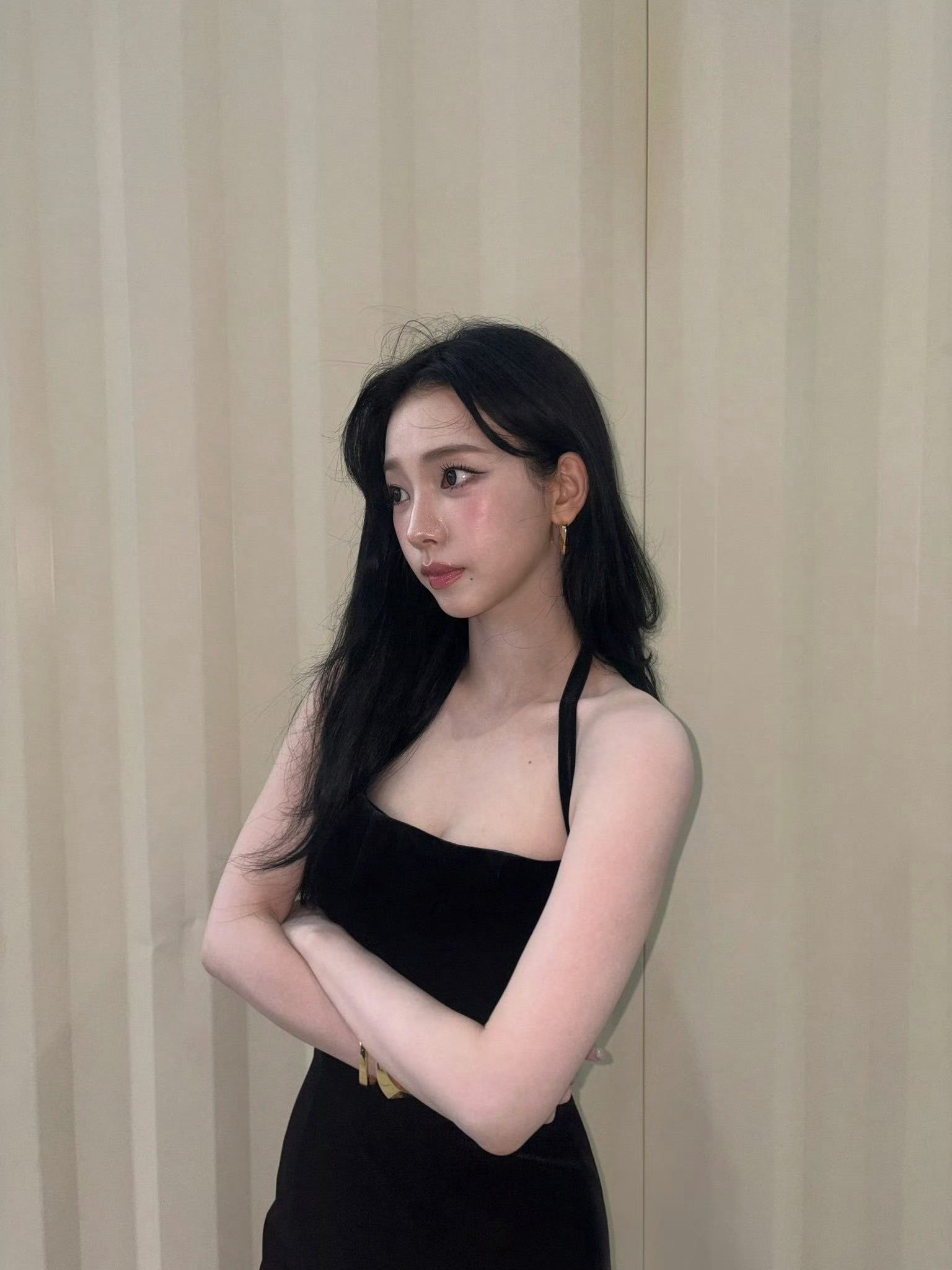 柳智敏将出席9月25日举行的Prada SS26女装系列时装秀 ​​​