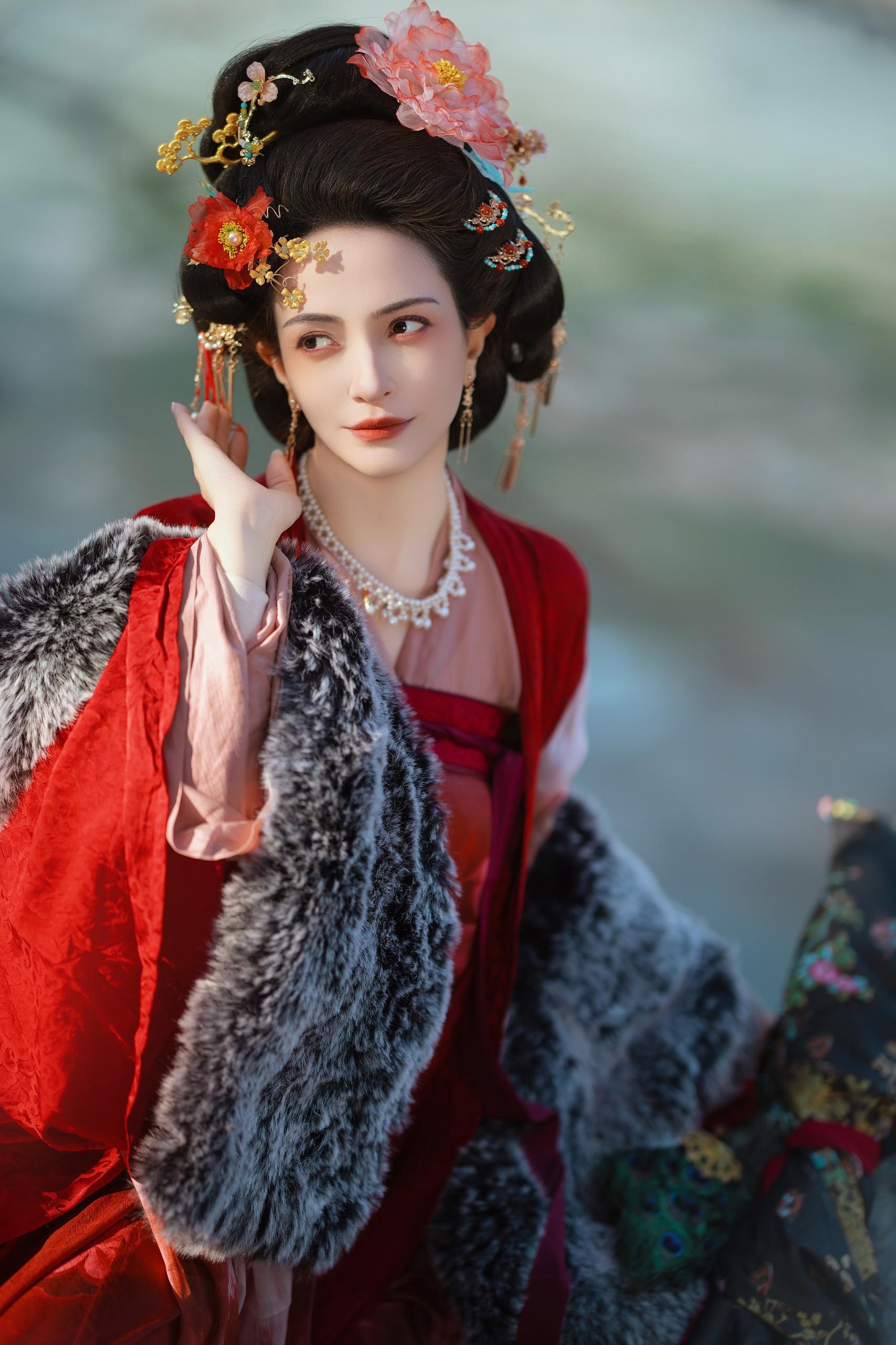 给外国仙女拍个汉服。出镜：仙仙 妆造：卿卿