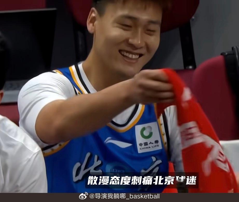 球员都会有发挥不好的时候，但是赵睿真应该加强一下表情管理，这种发自内心的笑还是尽