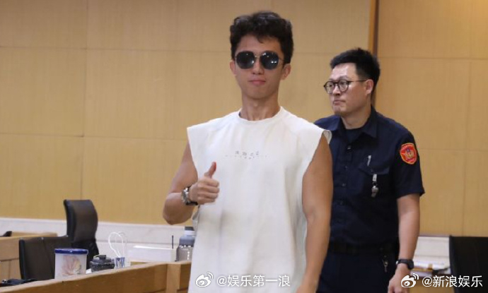 孙安佐获检署不起诉孙安佐携带火枪案结果 据台媒7月2日报道，艺人孙鹏、狄莺之子孙