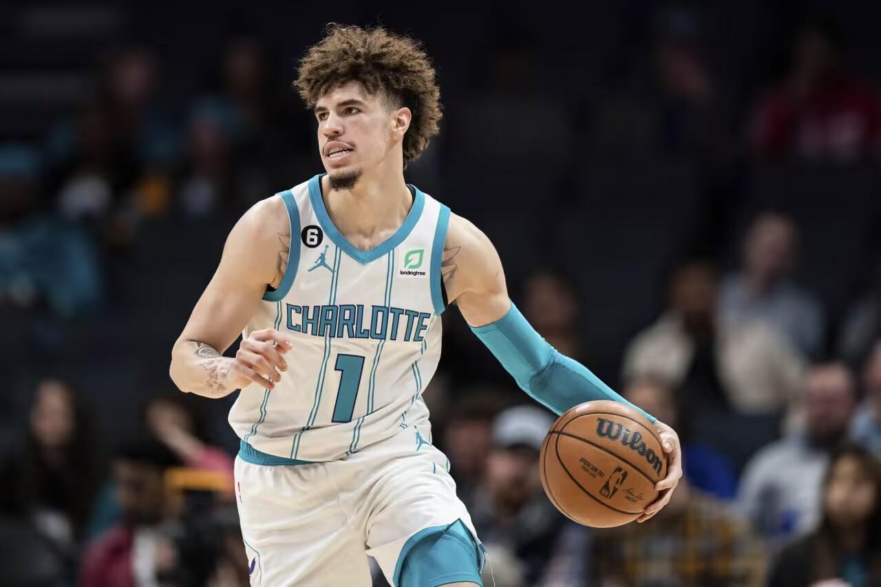 明天早上，NBA东部附加赛迎来生死战，魔术主场对阵黄蜂。胜者将锁定东部第八晋级季